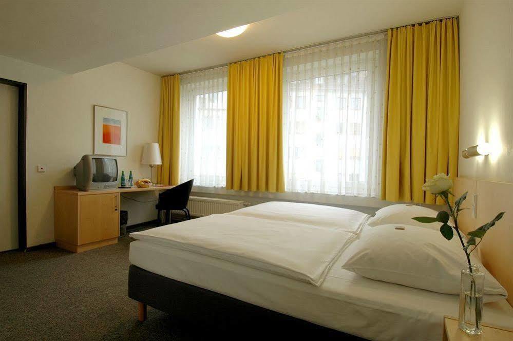 Cvjm Duesseldorf Hotel & Tagung Εξωτερικό φωτογραφία